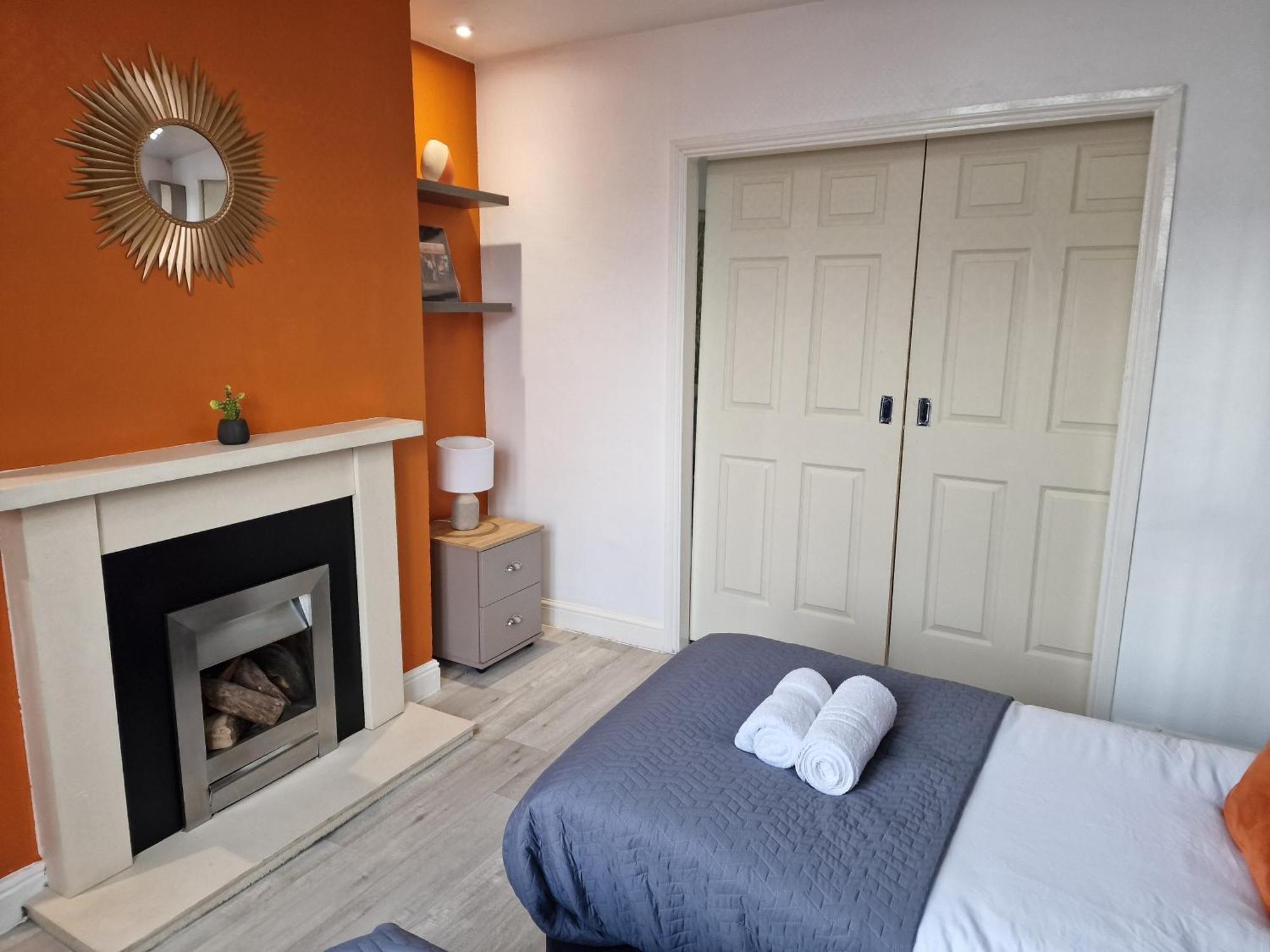 Modern 4-Bed House With Garden & Parking Villa Coventry Dış mekan fotoğraf